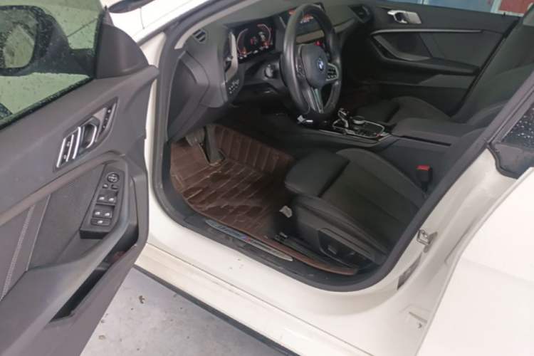 Used BMW 2 Series 2021 225i 4-Door Coupe M Sport Package Driver Seat
