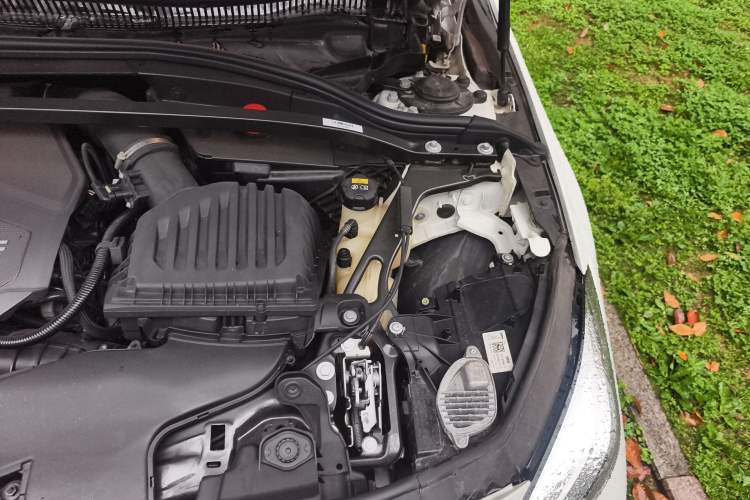 Used BMW 2 Series 2021 225i 4-Door Coupe M Sport Package Engine Bay Left