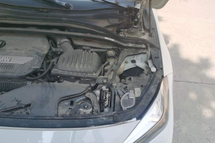 Used BMW 2 Series 2021 225i Four-Door Coupe M Sport Night Edition Engine Bay Left