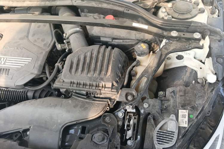 Used BMW 2 Series 2021 225i Four-Door Coupe M Sport Night Edition Engine Bay Left
