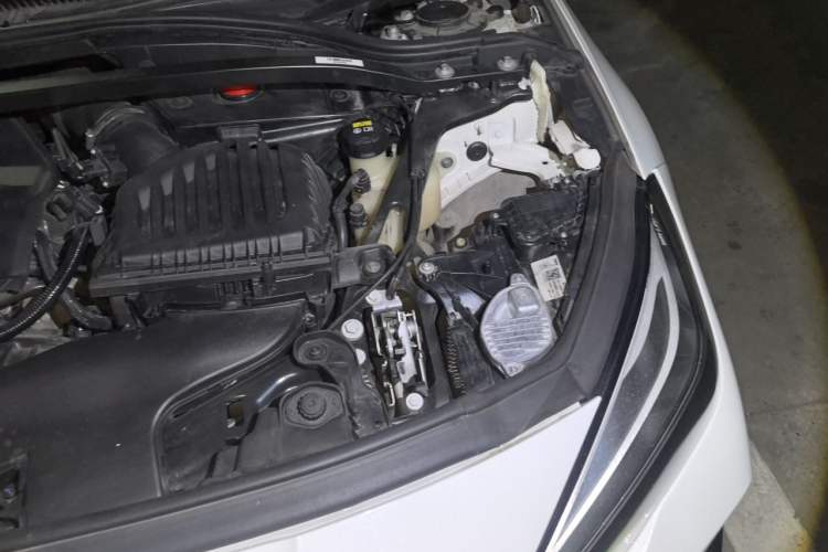 Used BMW 2 Series 2021 225i 4-Door Coupe M Sport Night Vision Pro Package Engine Bay Left