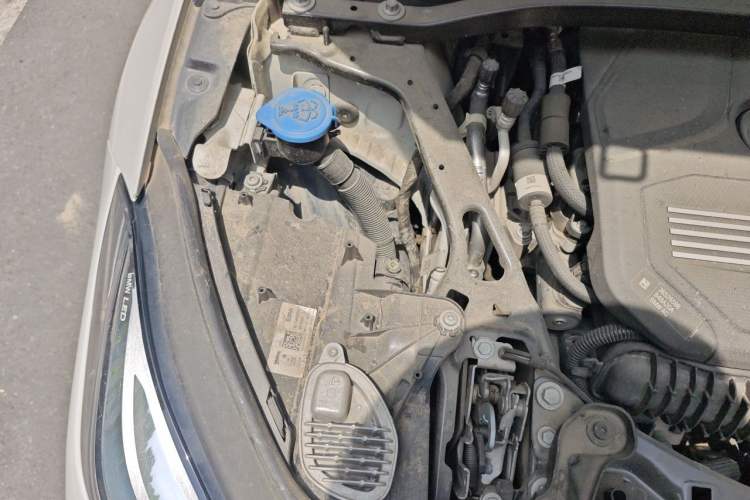 Used BMW 2 Series 2021 225i Four-Door Coupe M Sport Night Edition Engine Bay Right