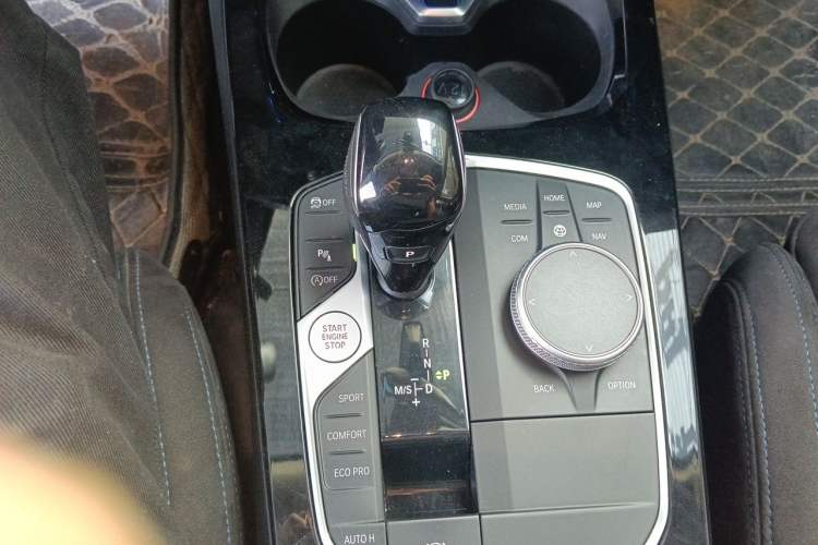 Used BMW 2 Series 2021 225i Four-Door Coupe M Sport Night Edition Gear Lever
