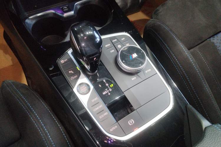Used BMW 2 Series 2021 225i Four-Door Coupe M Sport Night Edition Gear Lever