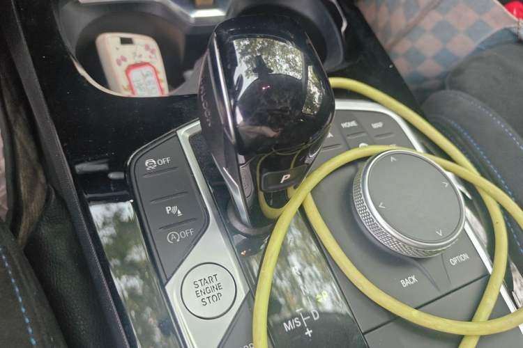 Used BMW 2 Series 2021 225i Four-Door Coupe M Sport Night Edition Gear Lever
