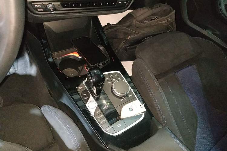 Used BMW 2 Series 2021 225i Four-Door Coupe M Sport Night Edition Gear Lever