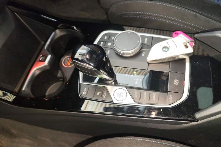 Used BMW 2 Series 2021 225i Four-Door Coupe M Sport Night Edition Gear Lever