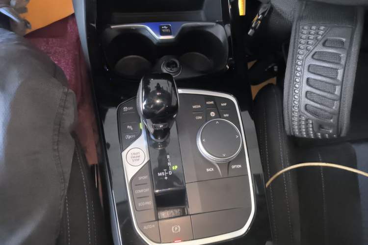 Used BMW 2 Series 2021 225i Four-Door Coupe M Sport Night Edition Gear Lever