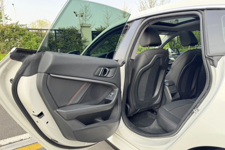 Used BMW 2 Series 2021 225i 4-Door Coupe M Sport Package Interior 11