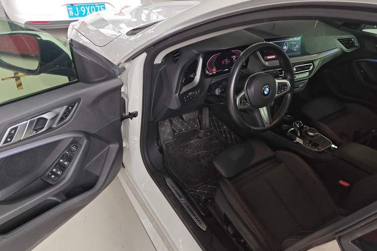 Used BMW 2 Series 2021 225i 4-Door Coupe M Sport Package Interior 3