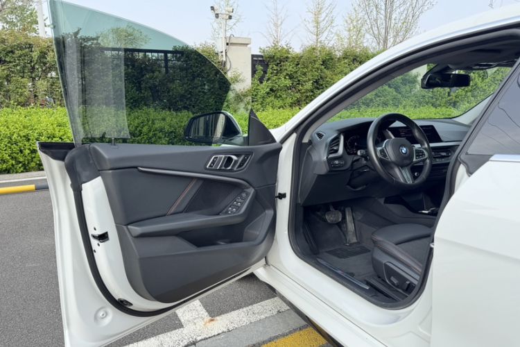 Used BMW 2 Series 2021 225i 4-Door Coupe M Sport Package Interior 4