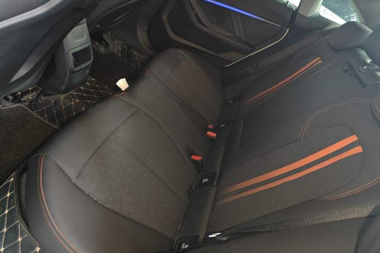 Used BMW 2 Series 2021 225i 4-Door Coupe M Sport Package Interior 4
