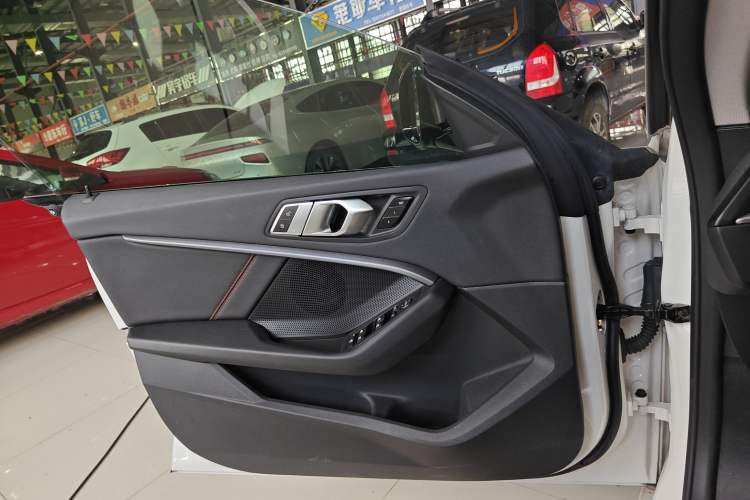 Used BMW 2 Series 2021 225i 4-Door Coupe M Sport Package Interior 7