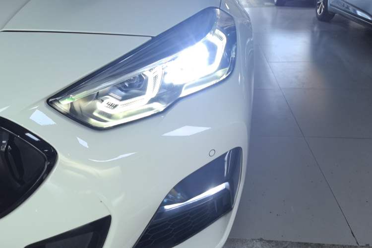 Used BMW 2 Series 2021 225i Four-Door Coupe M Sport Night Edition Left Front Headlight