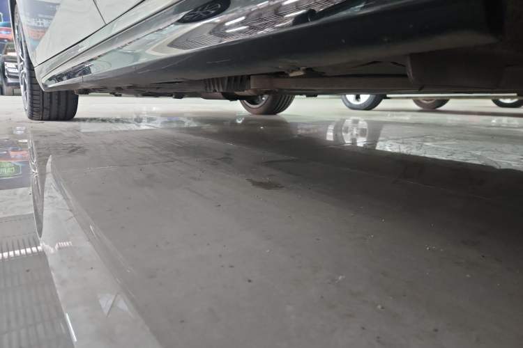 Used BMW 2 Series 2021 225i 4-Door Coupe M Sport Package Left Side Sill