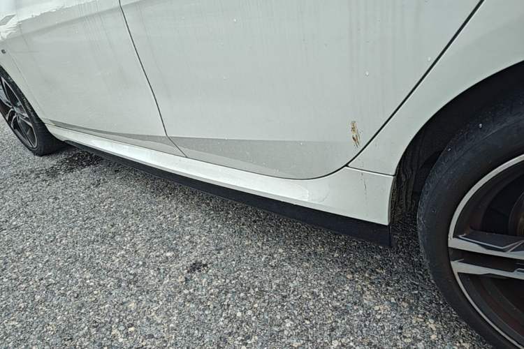 Used BMW 2 Series 2021 225i 4-Door Coupe M Sport Package Left Side Sill