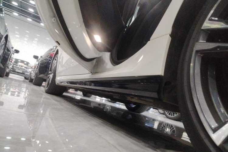 Used BMW 2 Series 2021 225i Four-Door Coupe M Sport Night Edition Left Side Sill