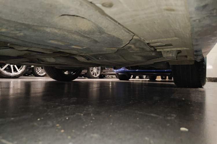 Used BMW 2 Series 2021 225i 4-Door Coupe M Sport Package Left Side Sill