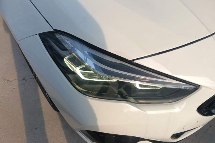 Used BMW 2 Series 2021 225i Four-Door Coupe M Sport Night Edition Right Front Headlight