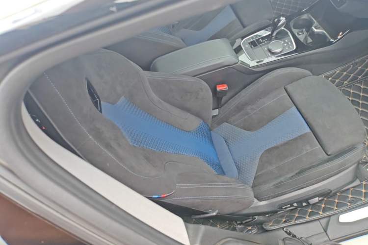 Used BMW 2 Series 2021 225i Four-Door Coupe M Sport Night Edition Right Front Seat