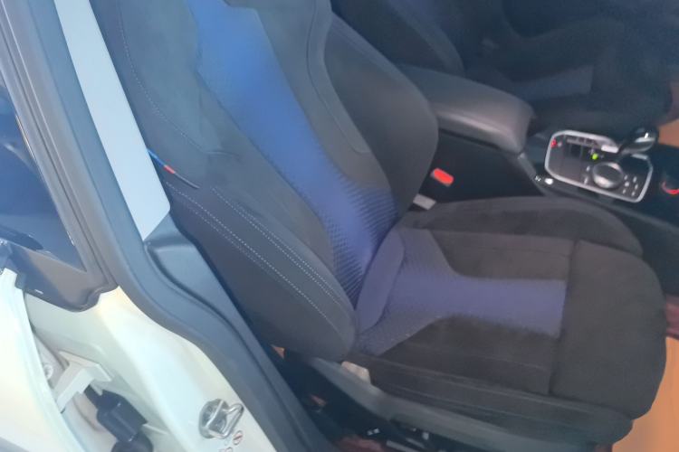 Used BMW 2 Series 2021 225i Four-Door Coupe M Sport Night Edition Right Front Seat