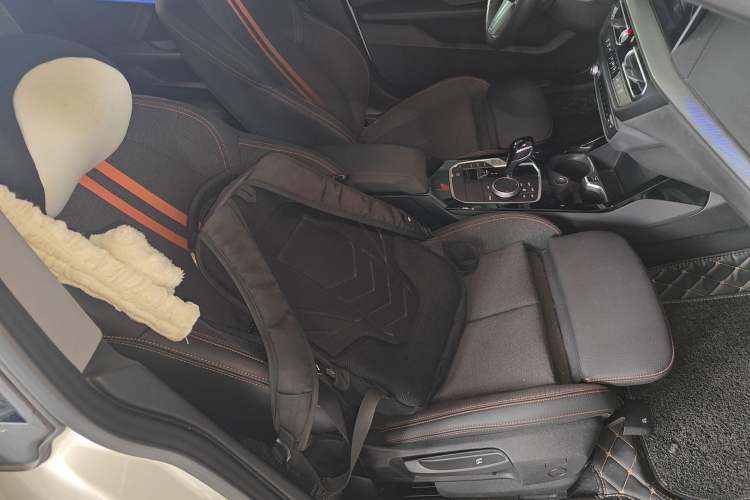 Used BMW 2 Series 2021 225i 4-Door Coupe M Sport Package Right Front Seat