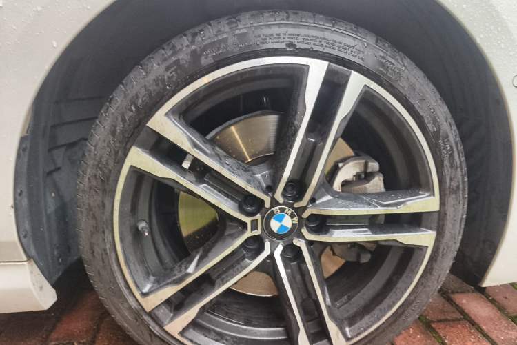 Used BMW 2 Series 2021 225i 4-Door Coupe M Sport Package Right Front Wheel Hub