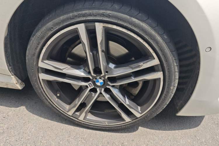 Used BMW 2 Series 2021 225i Four-Door Coupe M Sport Night Edition Right Front Wheel Hub