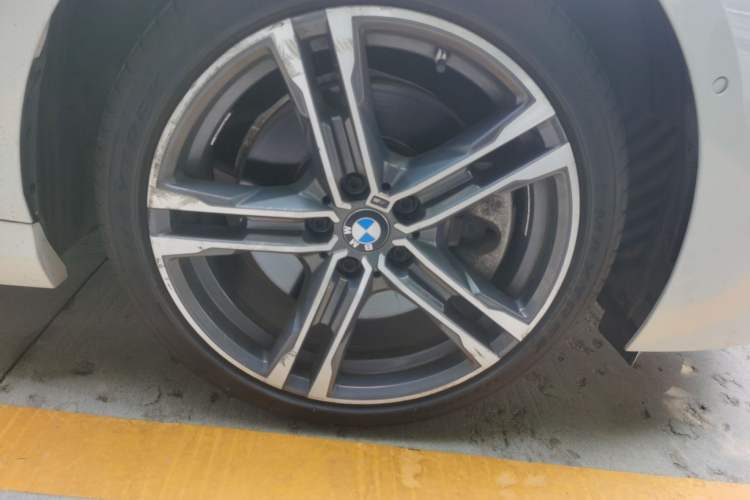 Used BMW 2 Series 2021 225i Four-Door Coupe M Sport Night Edition Right Front Wheel Hub