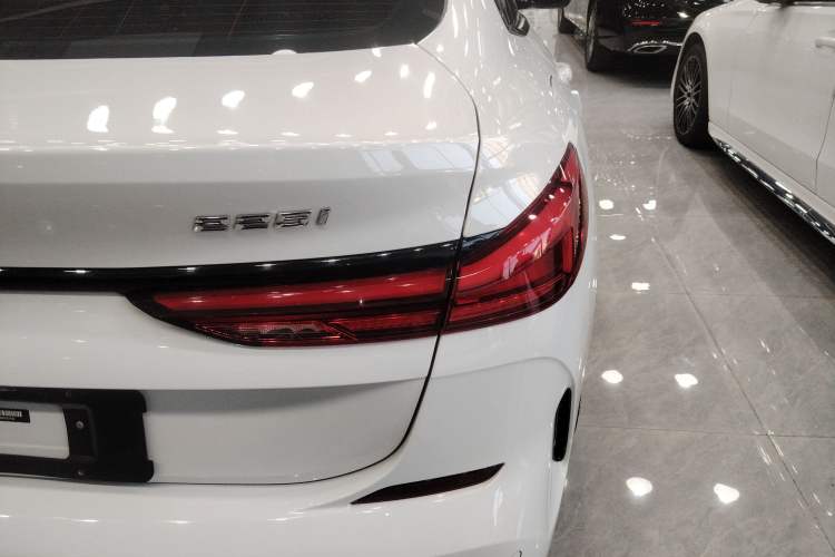 Used BMW 2 Series 2021 225i Four-Door Coupe M Sport Night Edition Right Rear Taillight