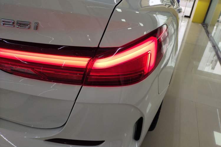 Used BMW 2 Series 2021 225i 4-Door Coupe M Sport Package Right Rear Taillight