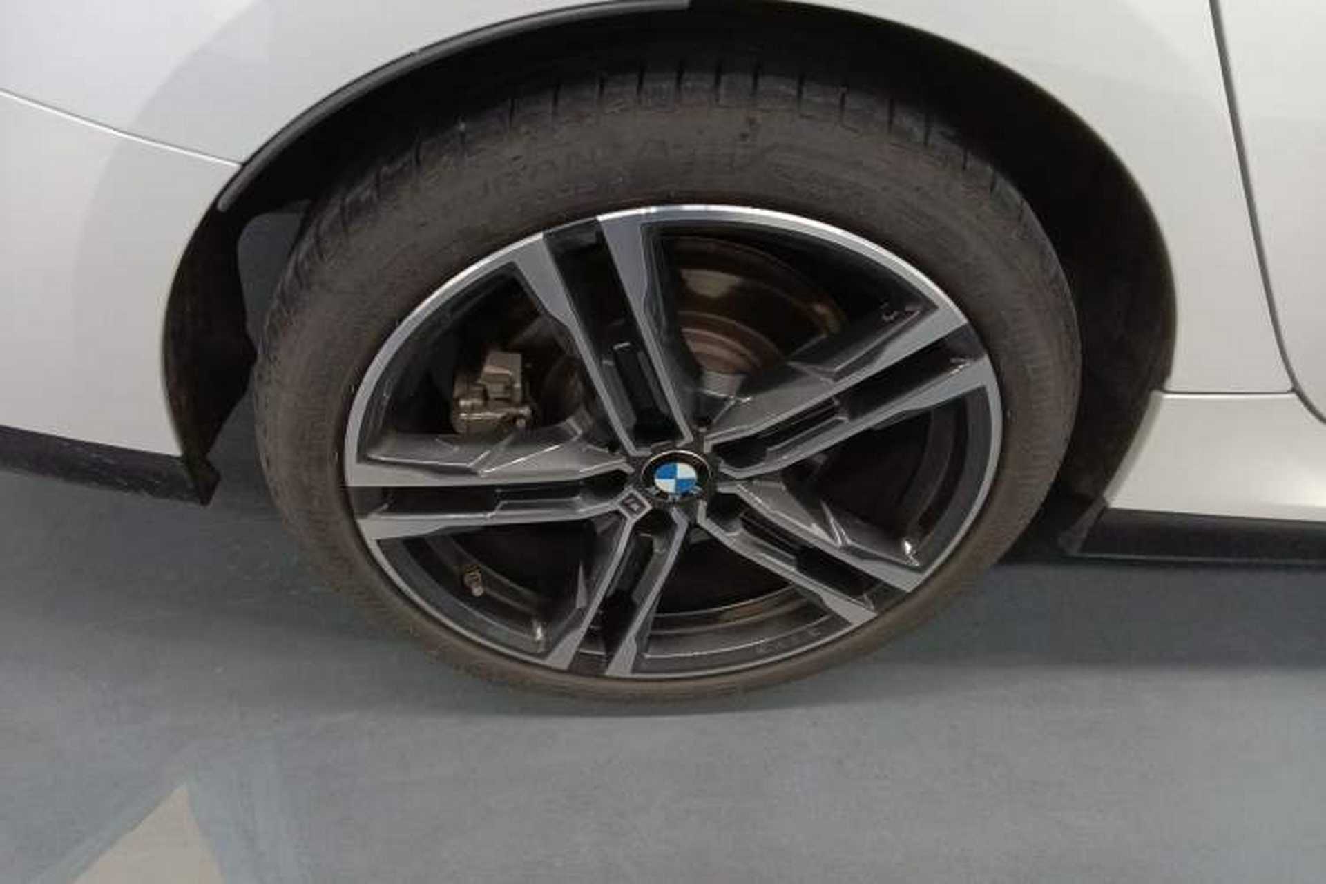 Used BMW 2 Series 2021 225i 4-Door Coupe M Sport Package Right Rear Wheel Hub