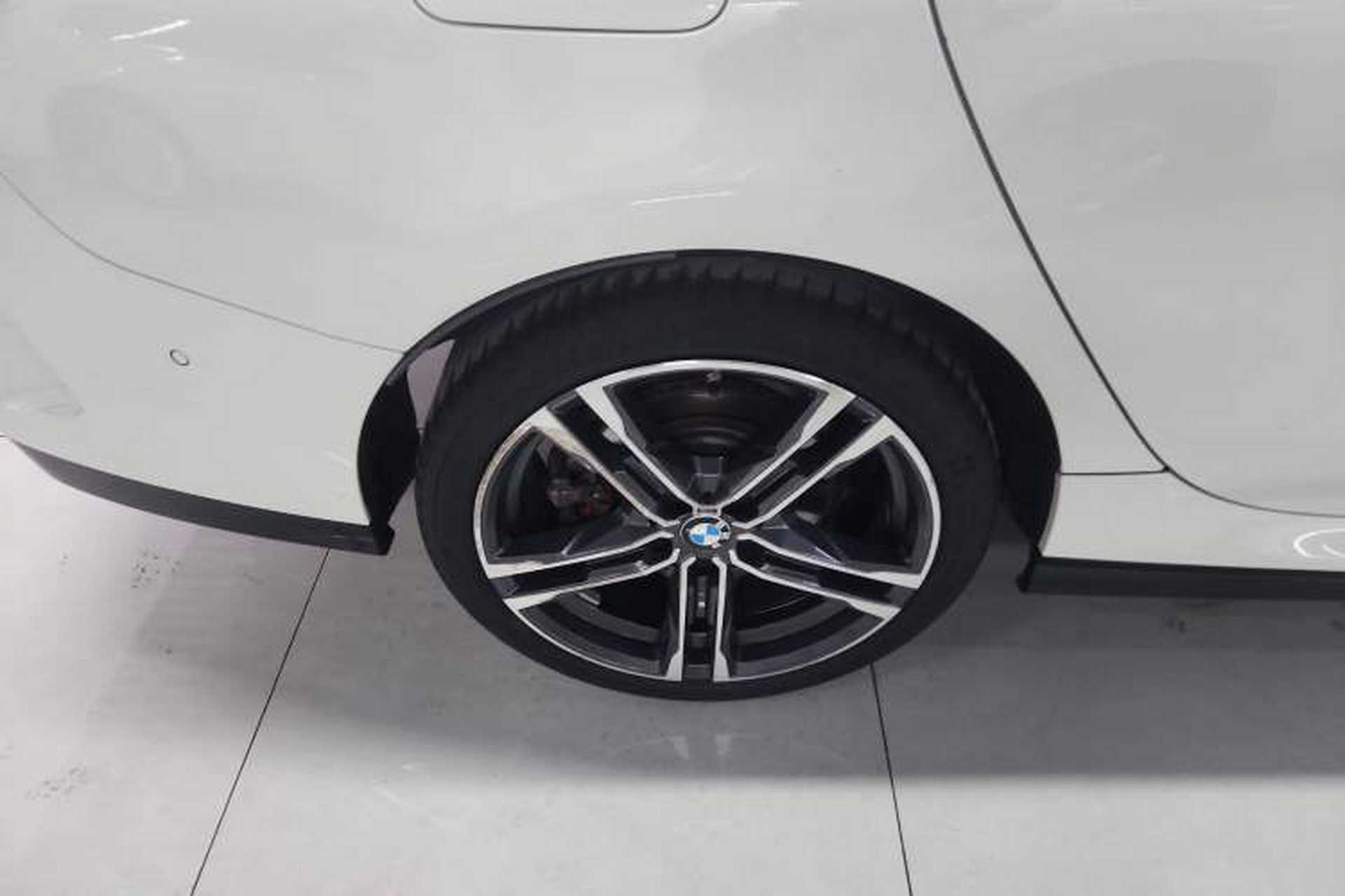 Used BMW 2 Series 2021 225i 4-Door Coupe M Sport Package Right Rear Wheel Hub