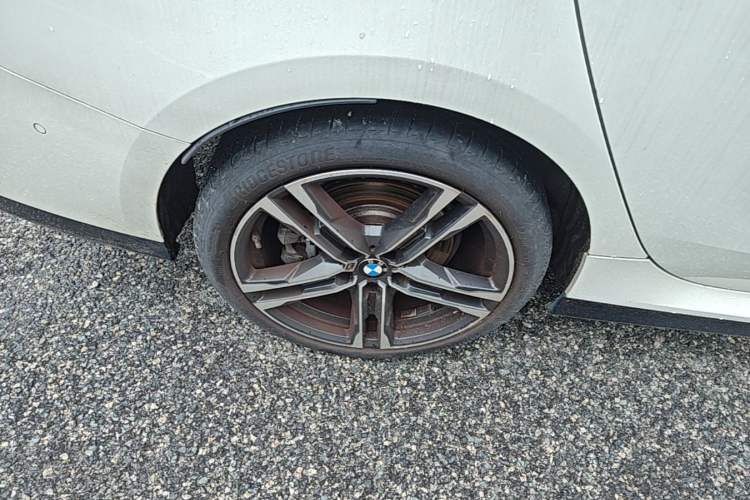 Used BMW 2 Series 2021 225i 4-Door Coupe M Sport Package Right Rear Wheel Hub