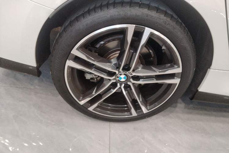 Used BMW 2 Series 2021 225i Four-Door Coupe M Sport Night Edition Right Rear Wheel Hub