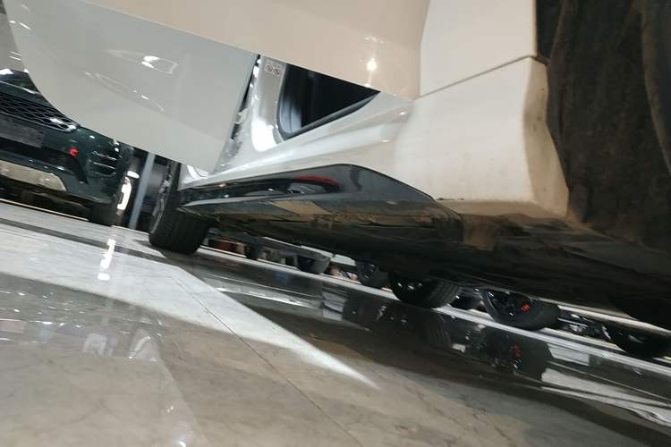 Used BMW 2 Series 2021 225i Four-Door Coupe M Sport Night Edition Right Side Sill