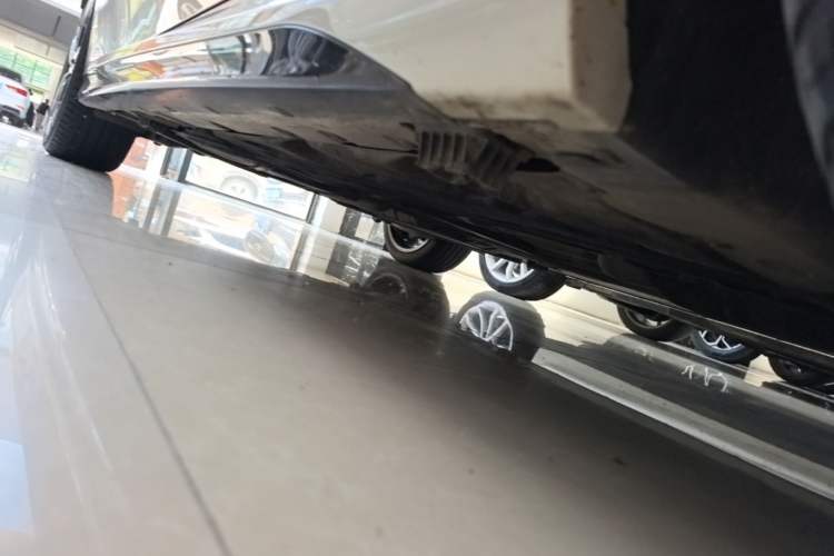Used BMW 2 Series 2021 225i Four-Door Coupe M Sport Night Edition Right Side Sill