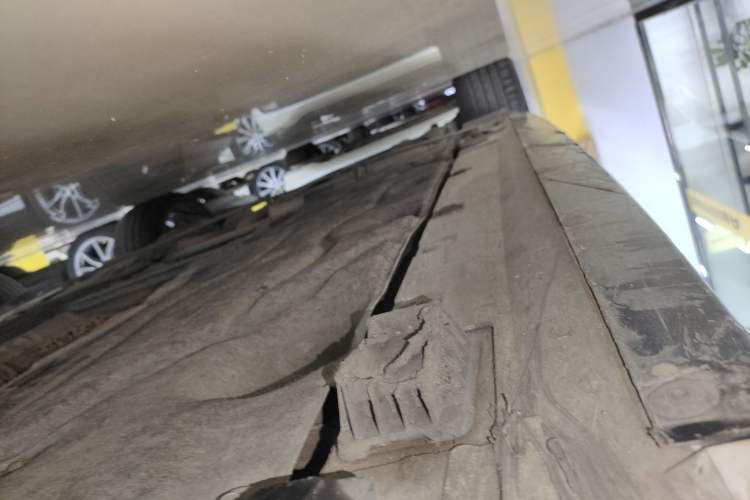 Used BMW 2 Series 2021 225i 4-Door Coupe M Sport Package Right Side Sill