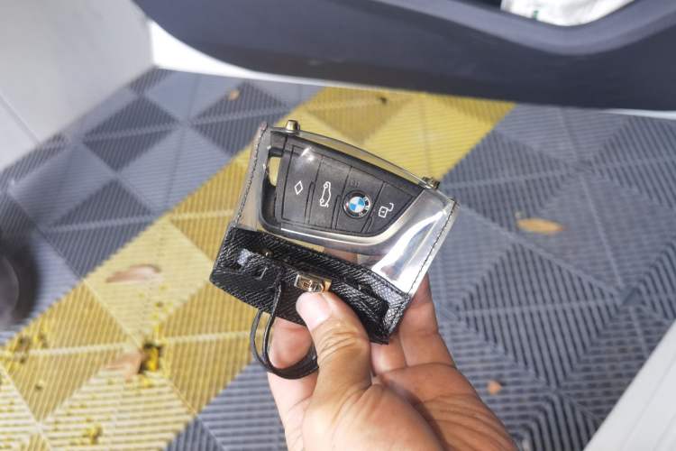 Used BMW 2 Series 2021 225i Four-Door Coupe M Sport Night Edition Vehicle Key