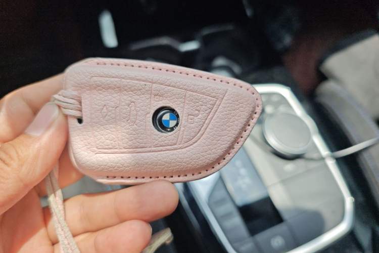 Used BMW 2 Series 2021 225i Four-Door Coupe M Sport Night Edition Vehicle Key