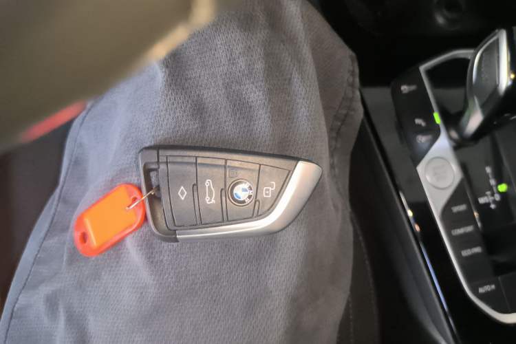Used BMW 2 Series 2021 225i Four-Door Coupe M Sport Night Edition Vehicle Key