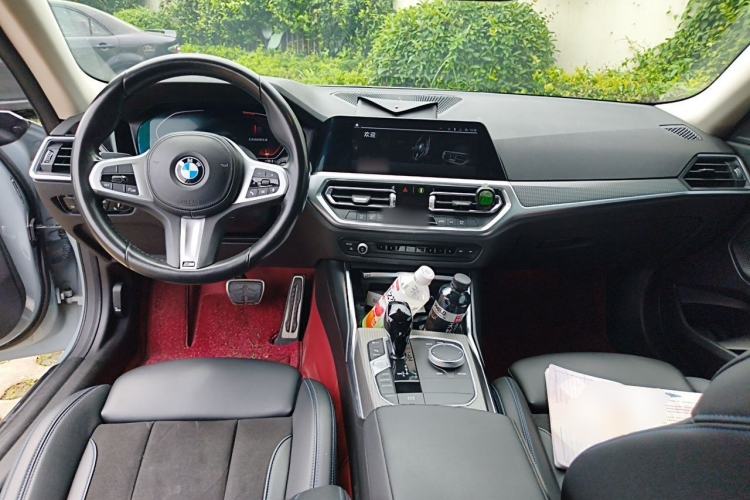 Used BMW 2 Series 2022 225i M Sport Night Edition Center Console