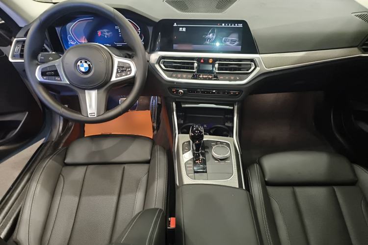Used BMW 2 Series 2022 225i M Sport Night Edition Center Console