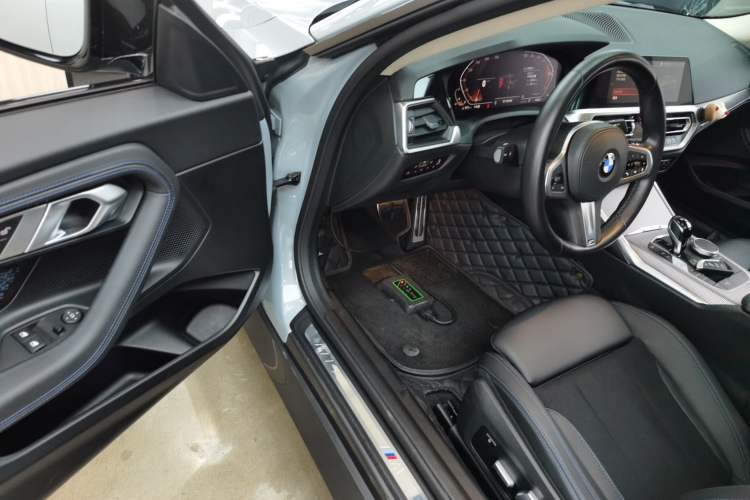 Used BMW 2 Series 2022 225i M Sport Night Edition Driver Seat
