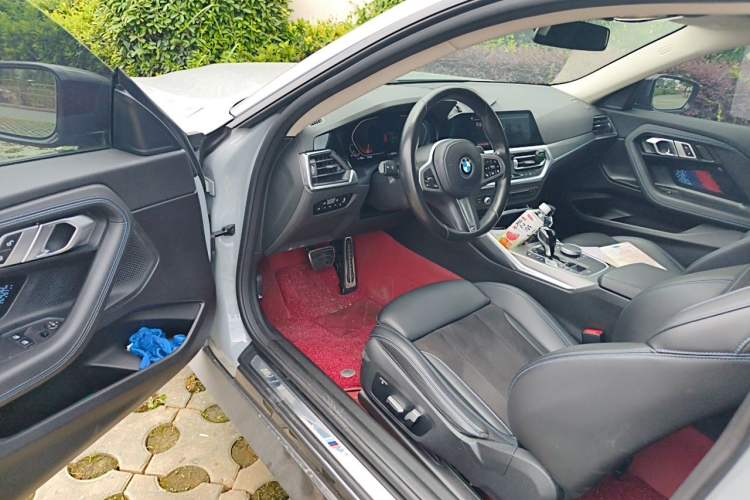 Used BMW 2 Series 2022 225i M Sport Night Edition Driver Seat