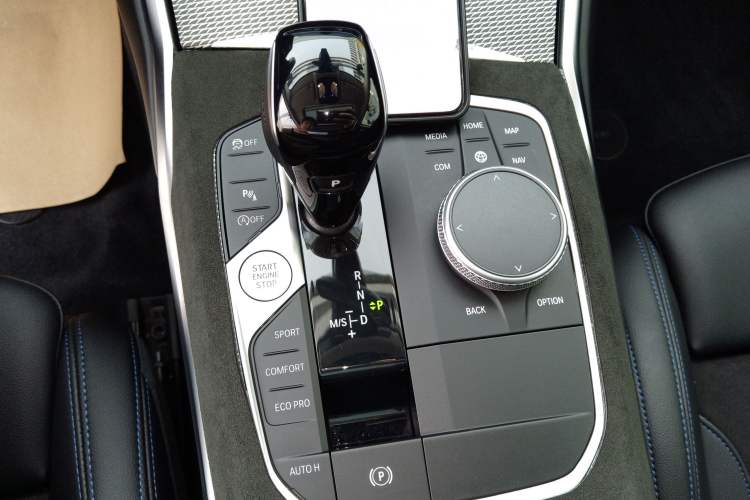 Used BMW 2 Series 2022 225i M Sport Night Edition Gear Lever