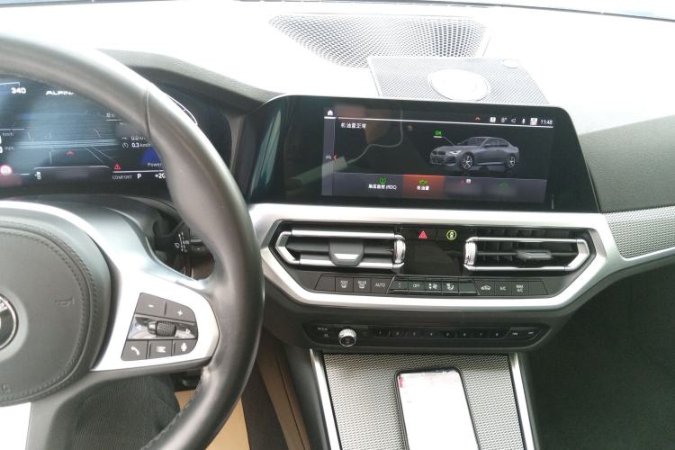 Used BMW 2 Series 2022 225i M Sport Night Edition Interior 2