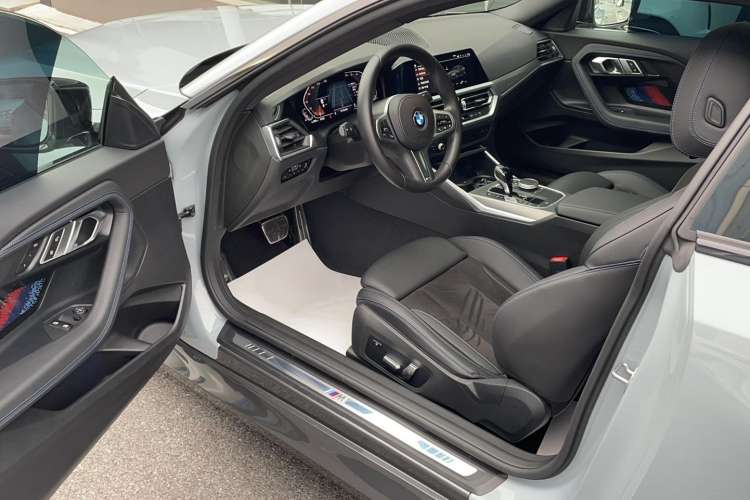Used BMW 2 Series 2022 225i M Sport Night Edition Interior 2