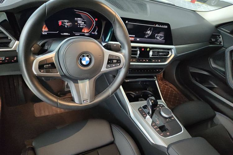 Used BMW 2 Series 2022 225i M Sport Night Edition Interior 3