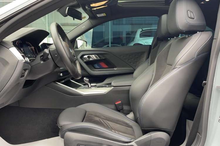 Used BMW 2 Series 2022 225i M Sport Night Edition Interior 3